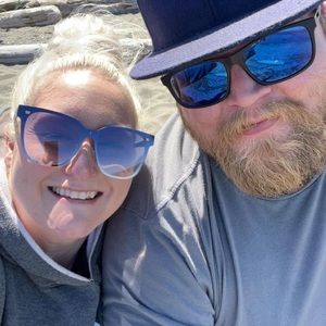 Meet your Posher, Tia